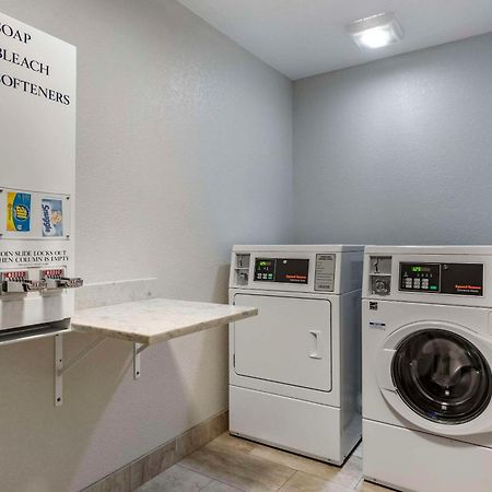 Comfort Inn & Suites Tualatin - Lake Oswego South Екстериор снимка