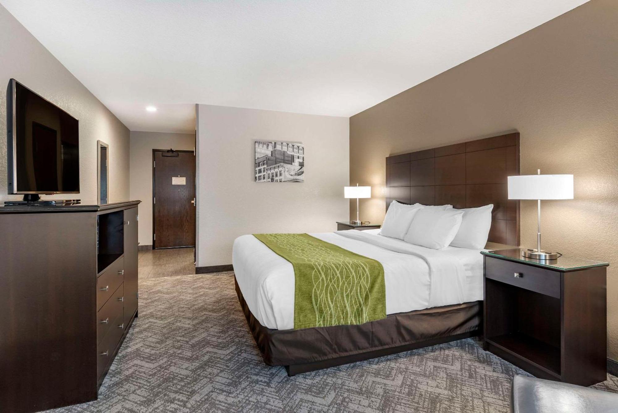 Comfort Inn & Suites Tualatin - Lake Oswego South Екстериор снимка