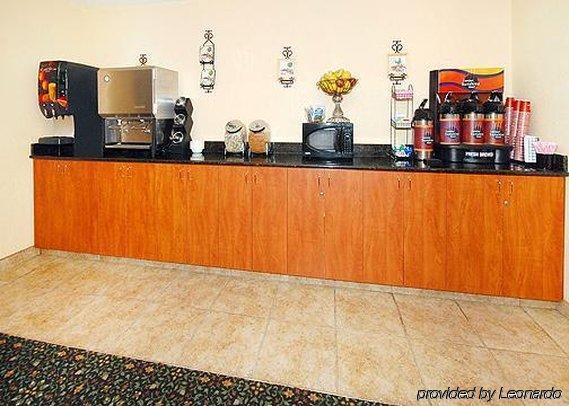 Comfort Inn & Suites Tualatin - Lake Oswego South Ресторант снимка